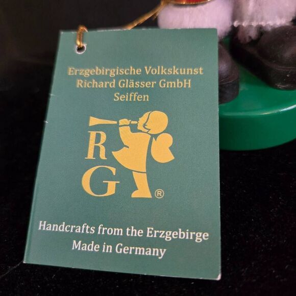 Richard Glasser Nutcracker Santa with Tree & Presents Handmade Germany Wooden - Picture 3 of 8